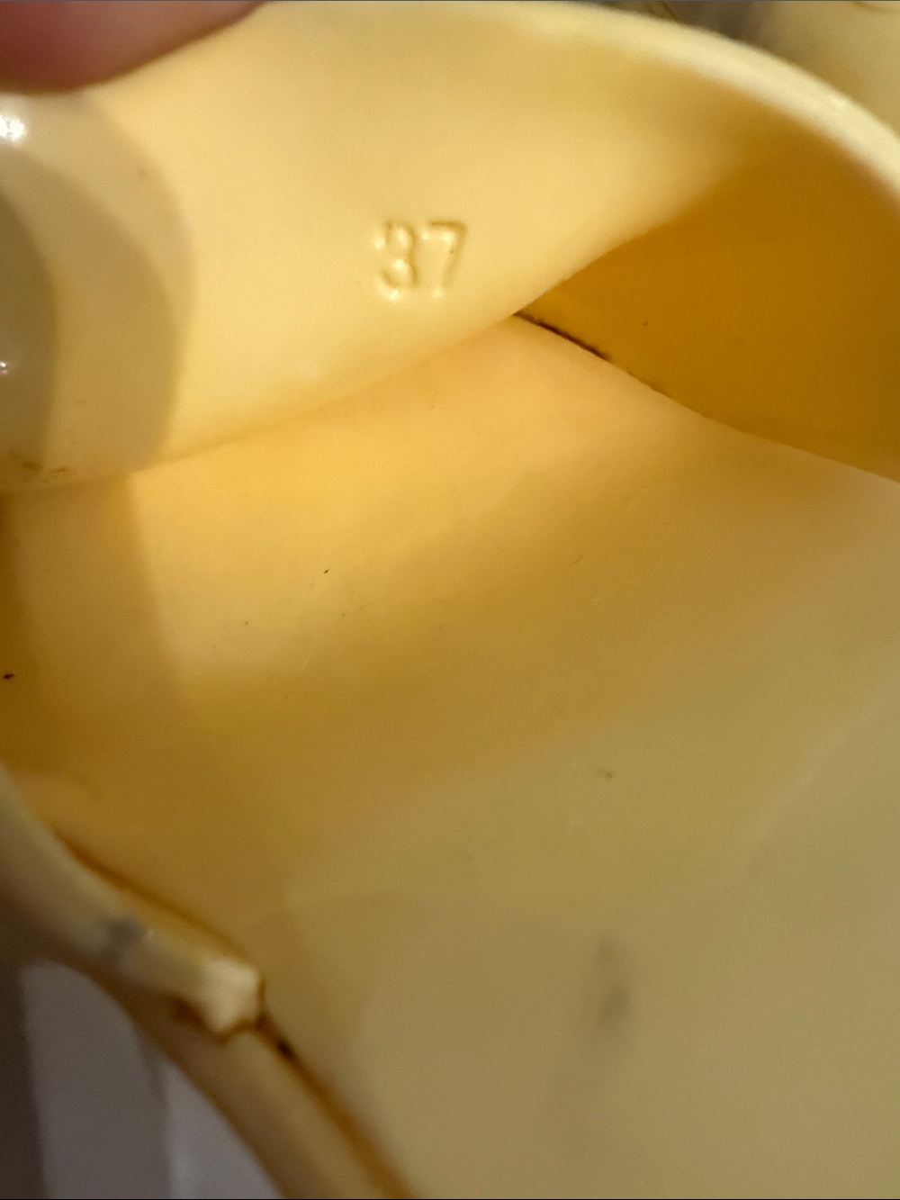 Gucci Yellow Patent Logo Slide Sandals 37 size - Picture 14 of 14